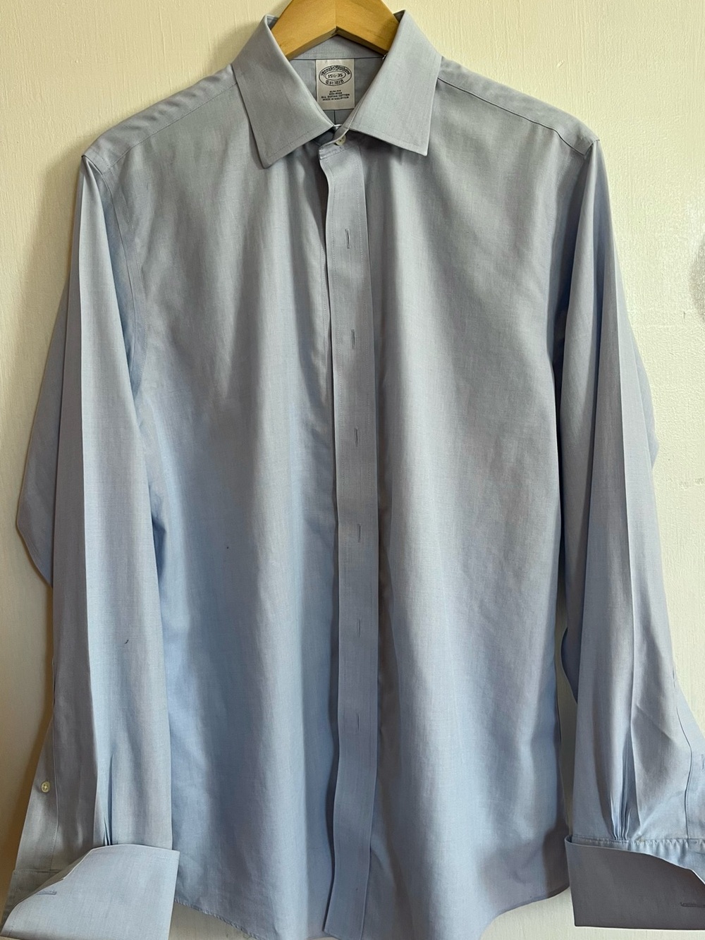 Brooks Brothers Classic Light Blue Men's Dress Shirt 15.5 - 35 Slim Fit